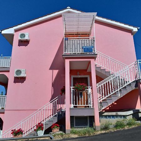Apartment Njivice 15904B ภายนอก รูปภาพ