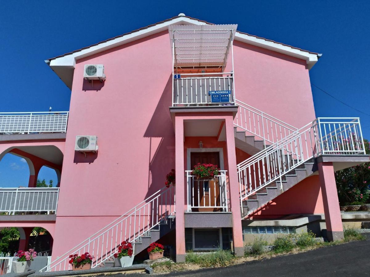 Apartment Njivice 15904B ภายนอก รูปภาพ